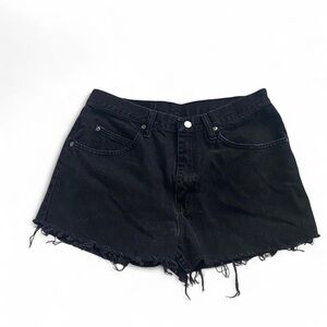 WRANGLER BLACK CUT OFF SHORTS